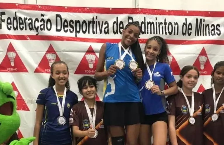 Atletas da CRIAP conquistam 15 medalhas no Circuito Mineiro de Badminton em Varginha